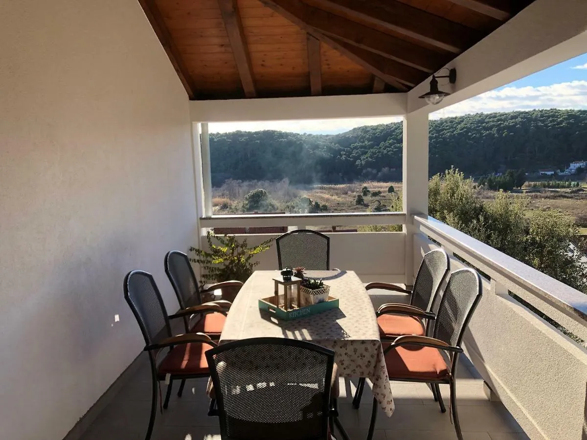 Apartment Kampor 2 Croatia