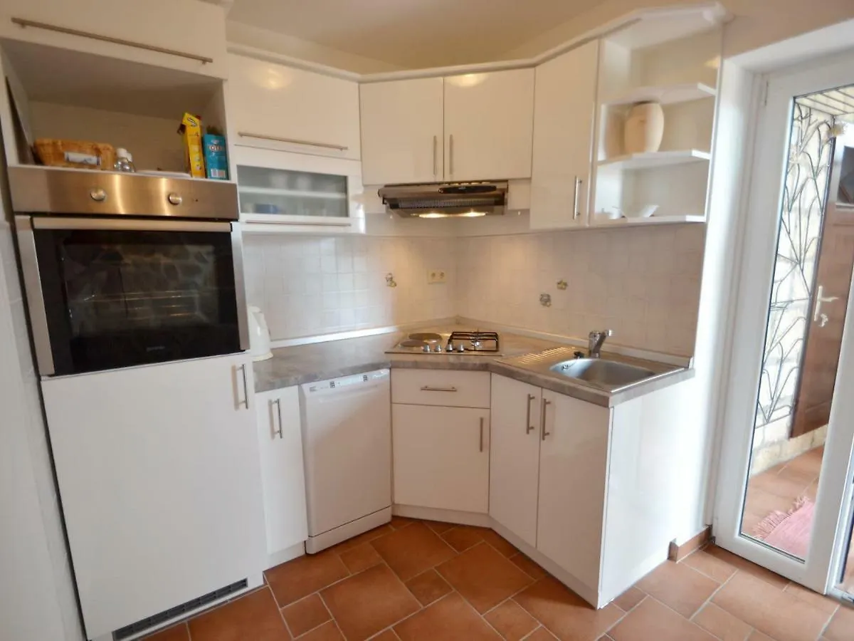 Apartment Kampor 2