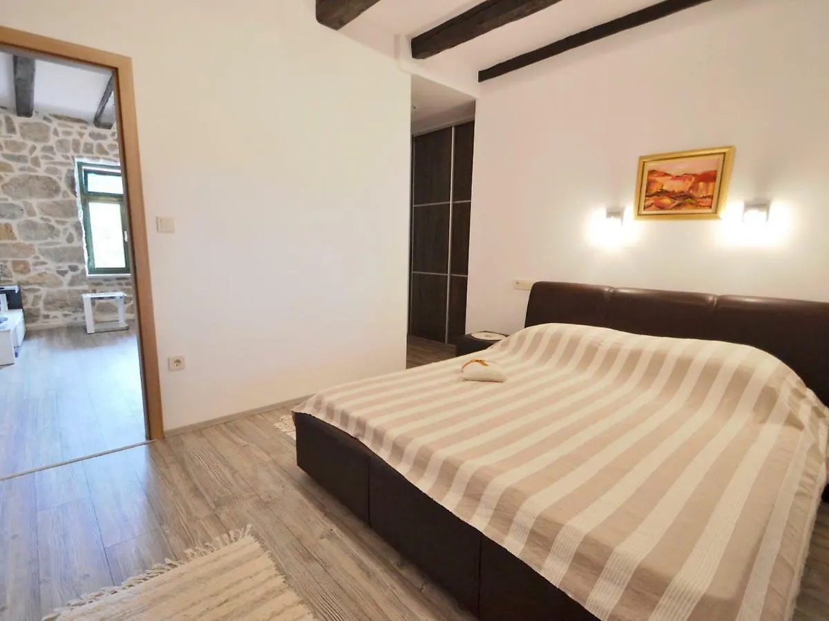 Apartment Kampor 2